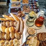 Luxusni Grand V Centru Harrachova Se Soukromou Mega Terasou, S Privatnim Parkovanim Zdarma, S Moznosti Dobijeni Wallbox Ev A Vyhledem Na Harrachovsky Kostelicek *