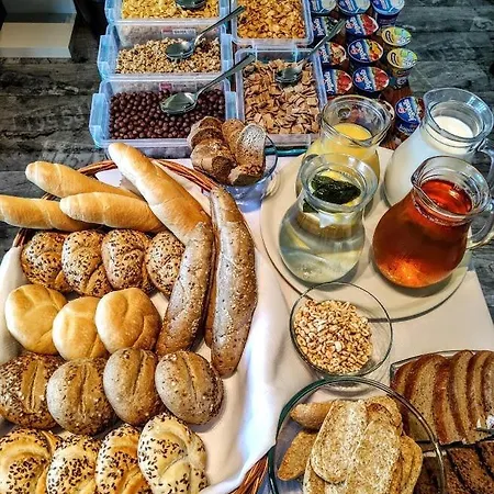 Luxusni Grand V Centru Harrachova Se Soukromou Mega Terasou, S Privatnim Parkovanim Zdarma, S Moznosti Dobijeni Wallbox Ev A Vyhledem Na Harrachovsky Kostelicek *